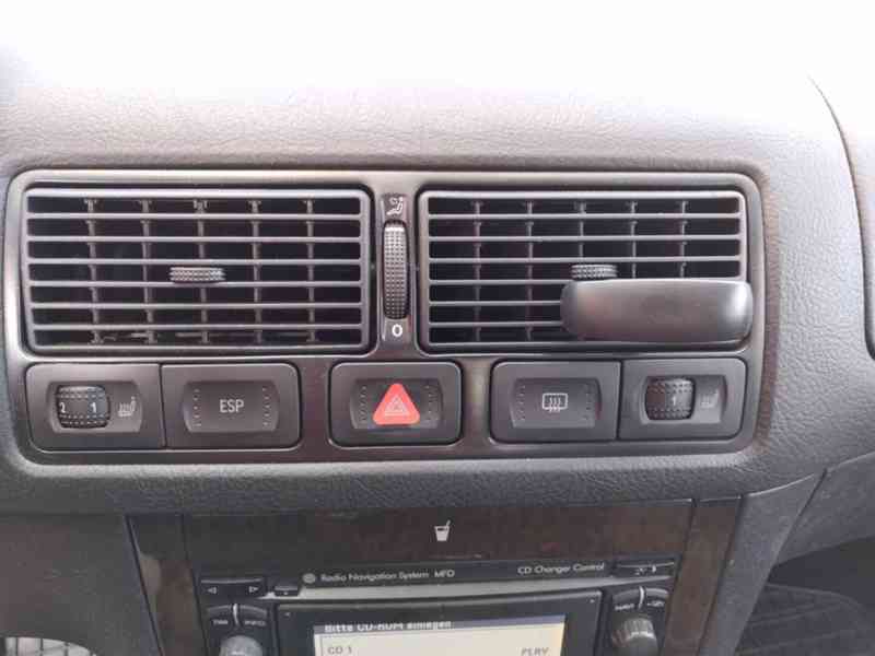 VOLŮKSWAGEN GOLF 1.9 GTI TDI EXCLUSIVE - foto 19