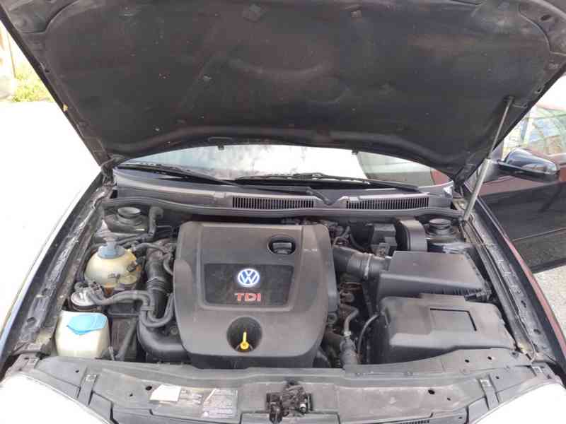 VOLŮKSWAGEN GOLF 1.9 GTI TDI EXCLUSIVE - foto 26