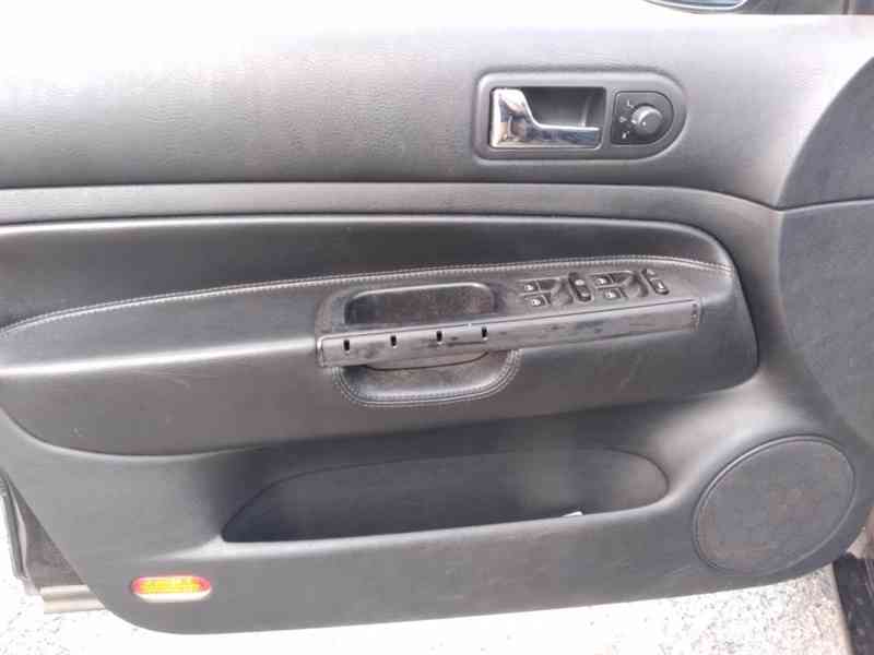 VOLŮKSWAGEN GOLF 1.9 GTI TDI EXCLUSIVE - foto 27