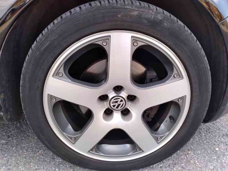 VOLŮKSWAGEN GOLF 1.9 GTI TDI EXCLUSIVE - foto 34