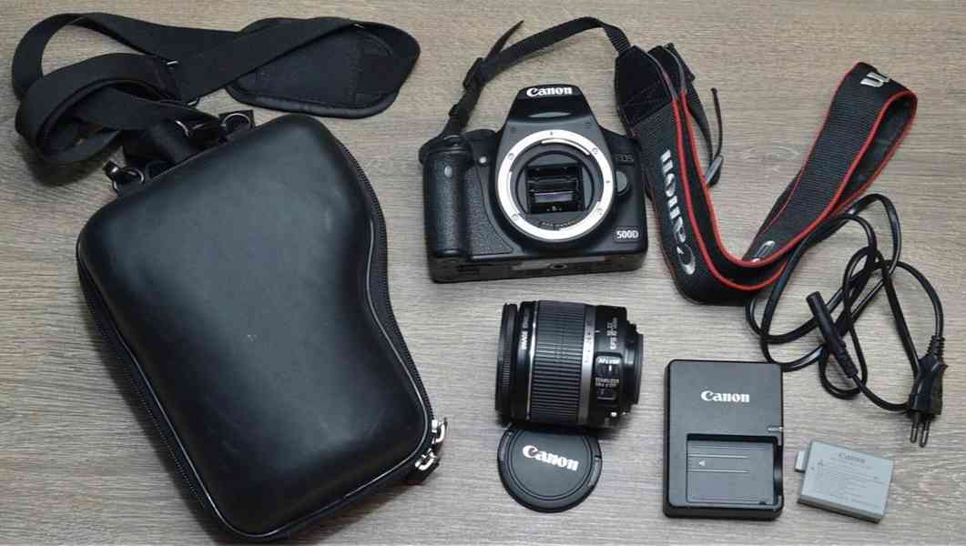 Canon EOS 500D + Objektiv EFS 18-55mm jen 2400 Exp