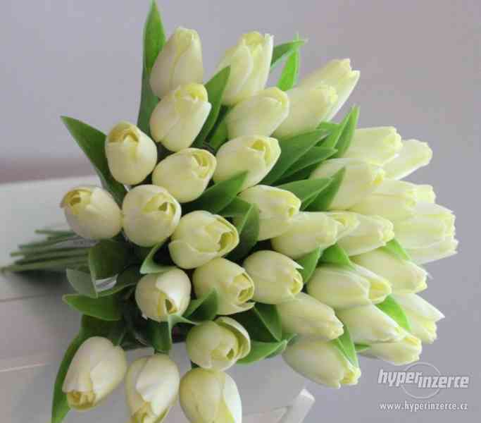 Jarní dekorace - plastové tulipány - foto 2