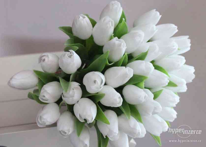 Jarní dekorace - plastové tulipány - foto 3