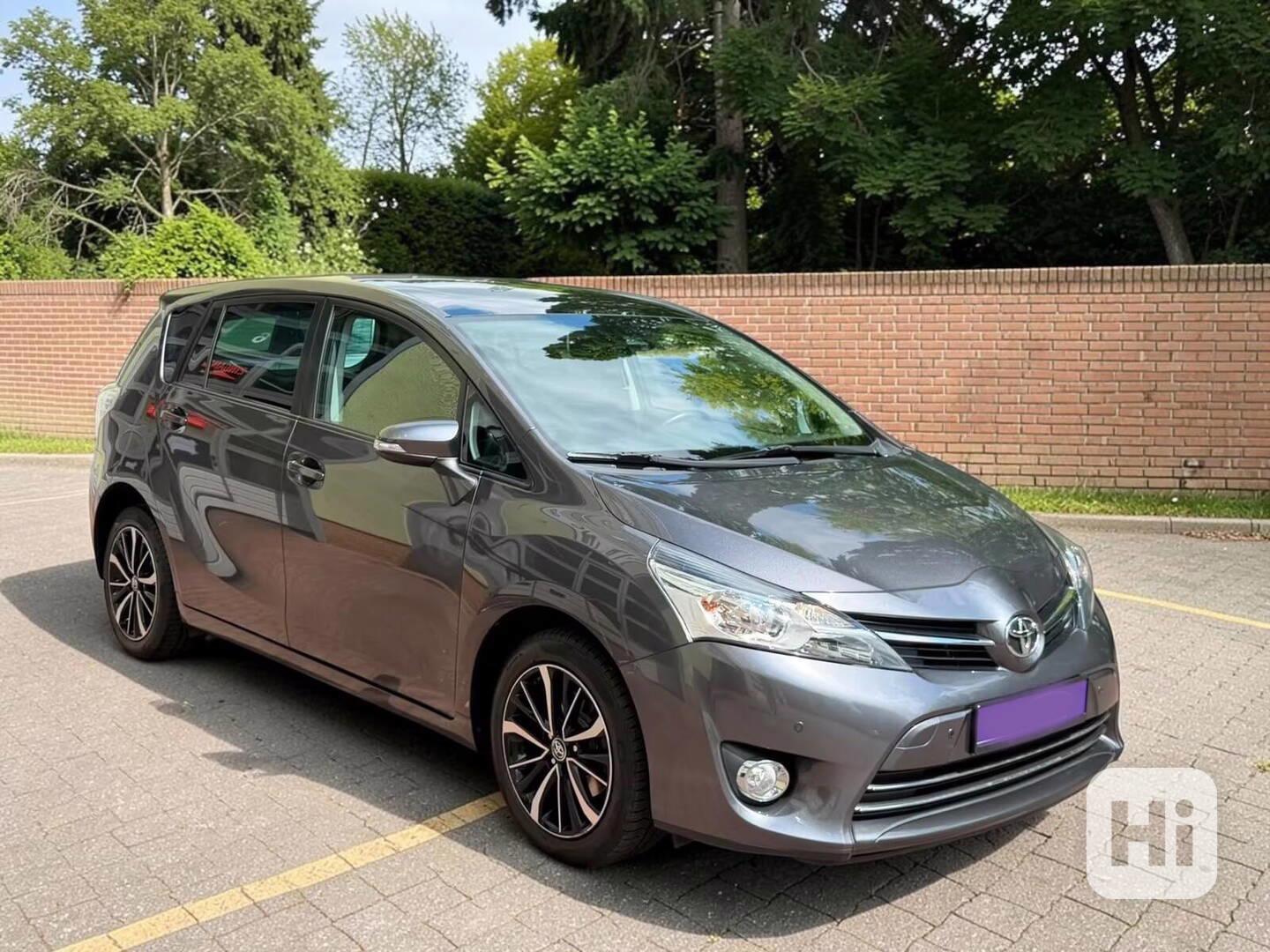 Toyota Verso 1,8i Aut. Life Limited Edition benzín 108kw - foto 1