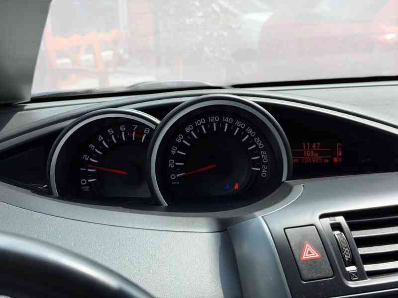 Toyota Verso 1,8i Aut. Life Limited Edition benzín 108kw - foto 3