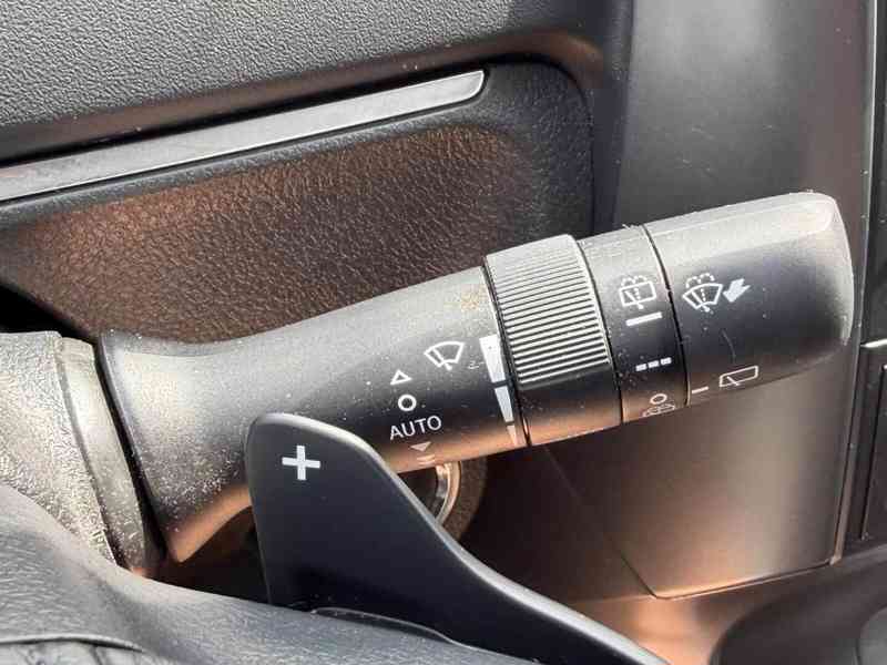Toyota Verso 1,8i Aut. Life Limited Edition benzín 108kw - foto 15