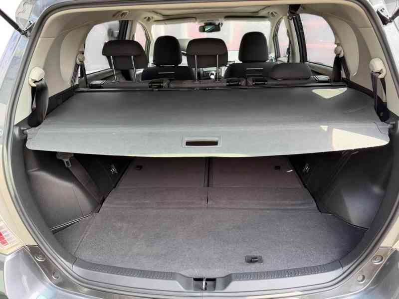 Toyota Verso 1,8i Aut. Life Limited Edition benzín 108kw - foto 25