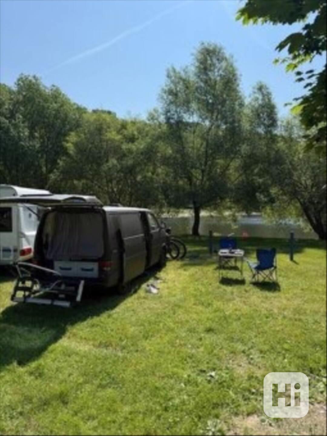 Volkswagen Transporter 1,9   T4 s obytnou vestavbou - odpoč - foto 1