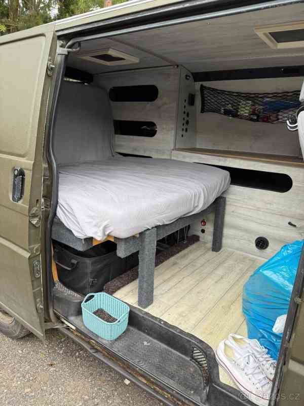 Volkswagen Transporter 1,9   T4 s obytnou vestavbou - odpoč - foto 14