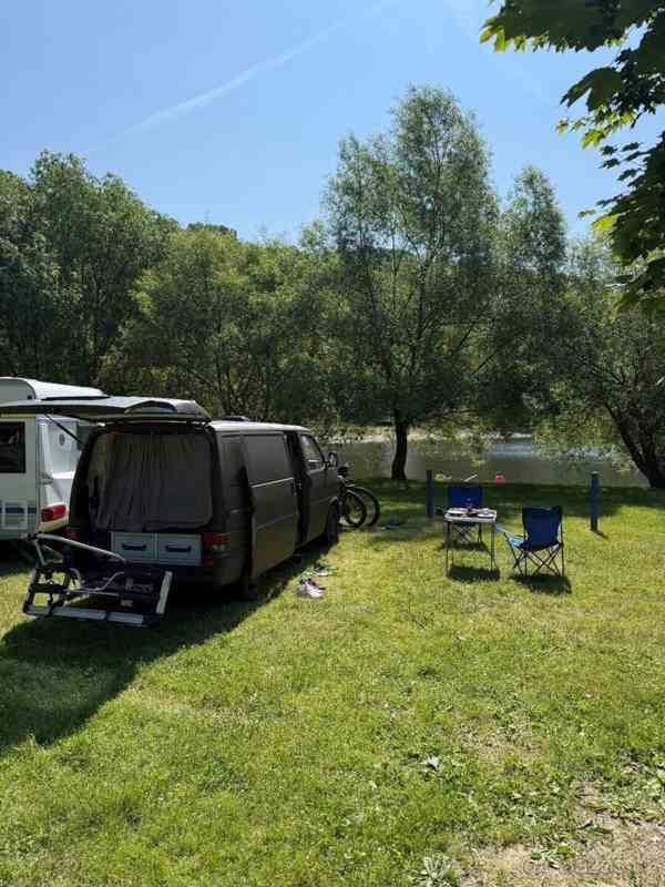 Volkswagen Transporter 1,9   T4 s obytnou vestavbou - odpoč - foto 9
