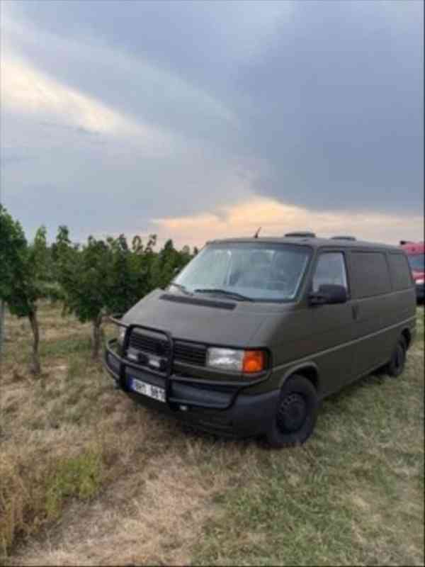 Volkswagen Transporter 1,9   T4 s obytnou vestavbou - odpoč - foto 3