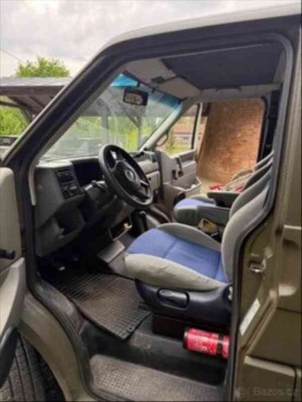 Volkswagen Transporter 1,9   T4 s obytnou vestavbou - odpoč - foto 4