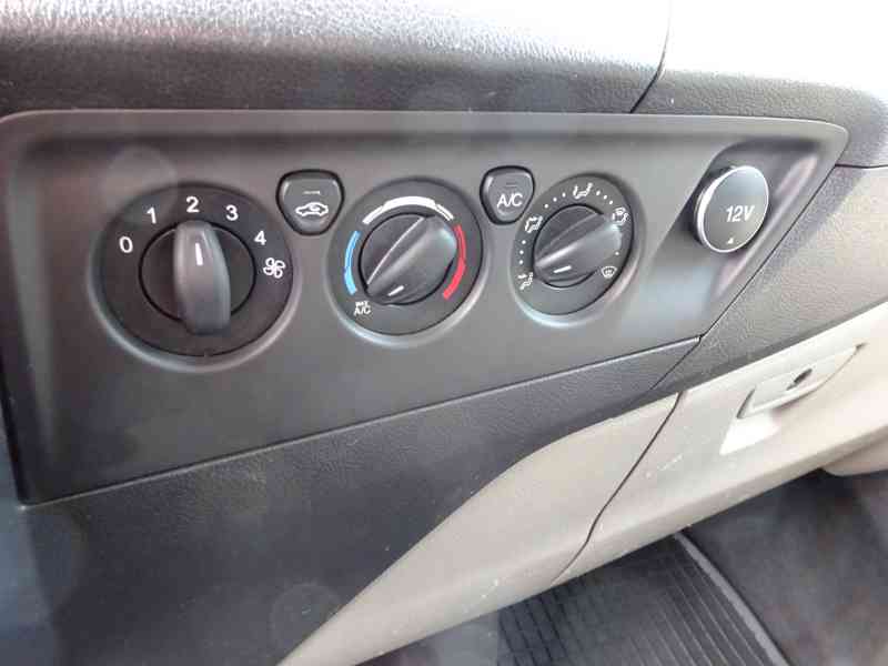 Ford Tournero Custom 2.2 TDCI r.v.2013 (92 kw) ČR - foto 9