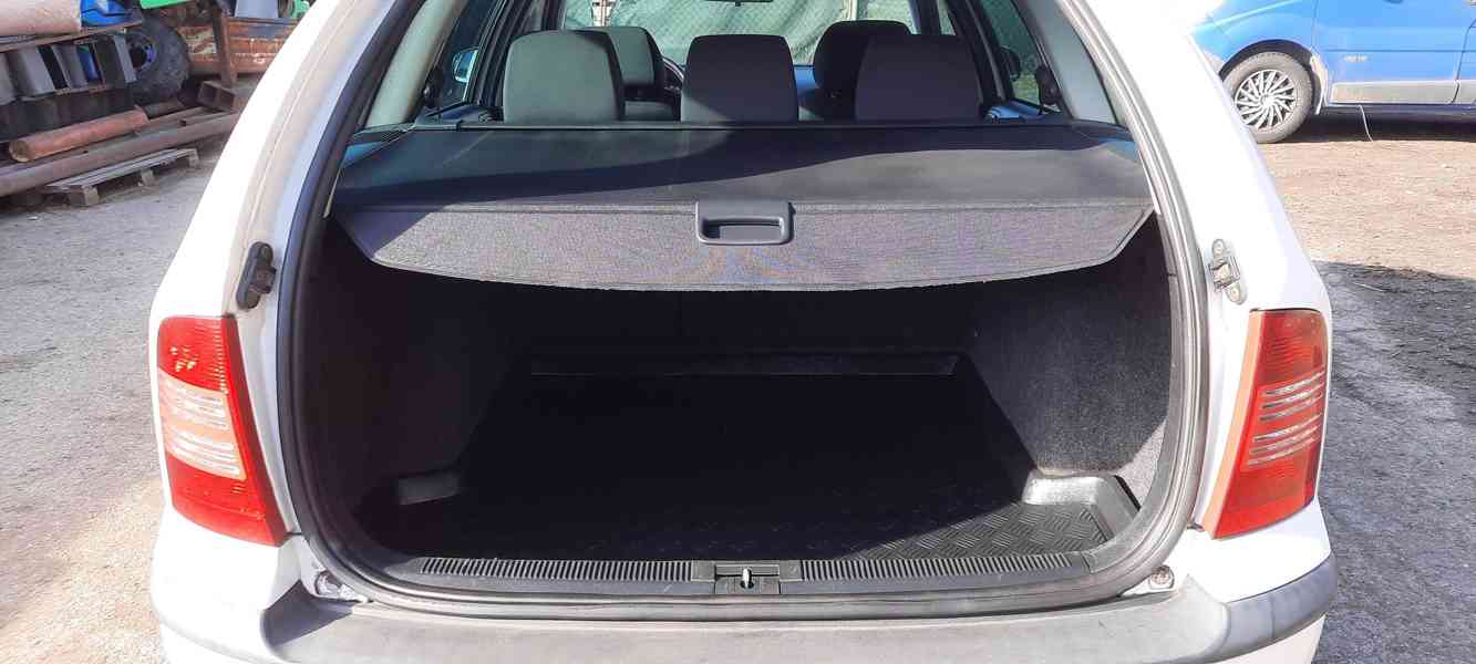 Škoda Octavia Combi Tour 1.9 TDI, 06/2010 - foto 13