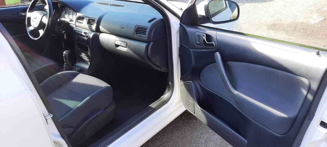 Škoda Octavia Combi Tour 1.9 TDI, 06/2010 - foto 10