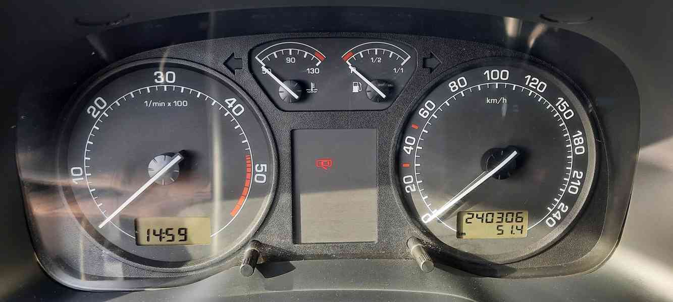 Škoda Octavia Combi Tour 1.9 TDI, 06/2010 - foto 15