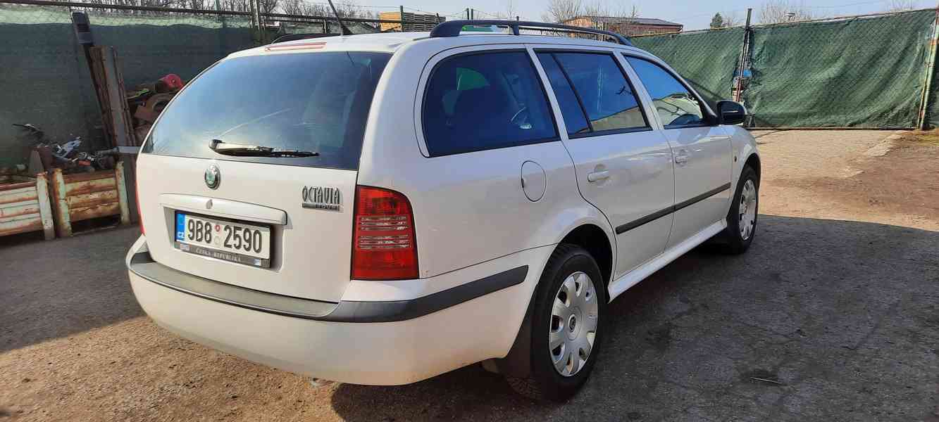 Škoda Octavia Combi Tour 1.9 TDI, 06/2010 - foto 4