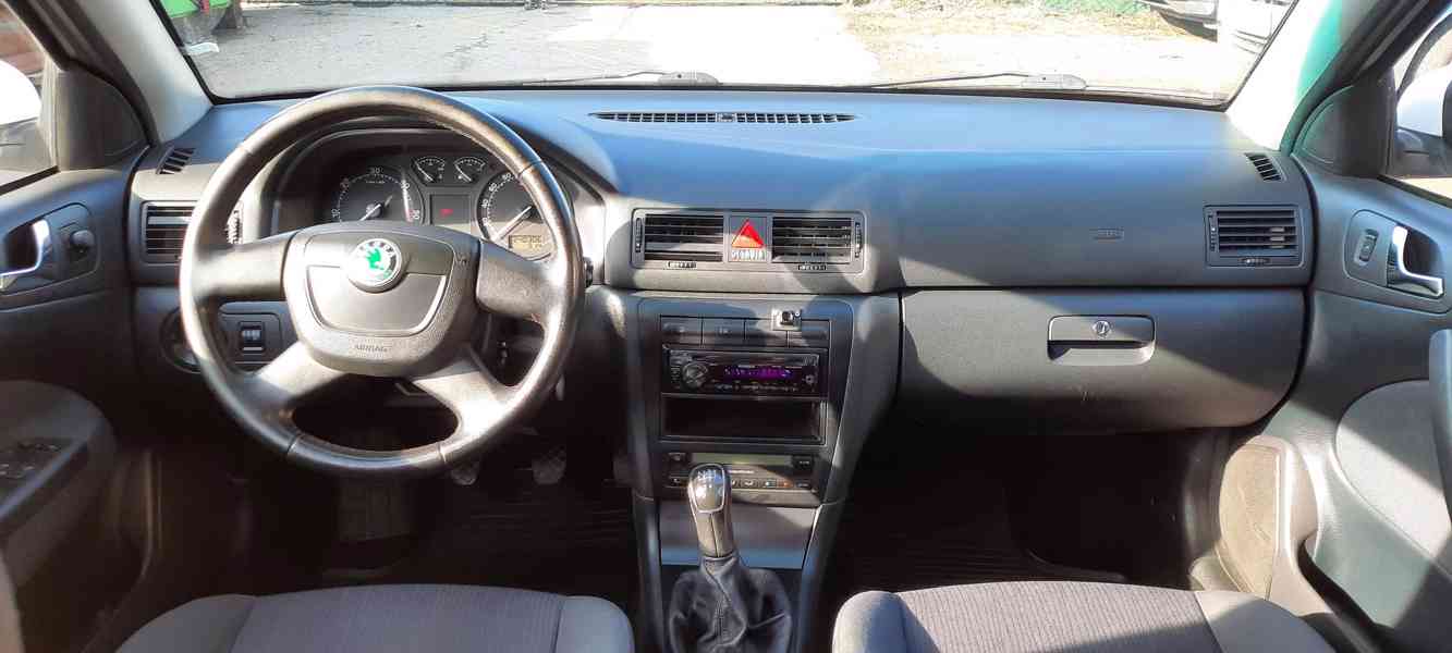 Škoda Octavia Combi Tour 1.9 TDI, 06/2010 - foto 14