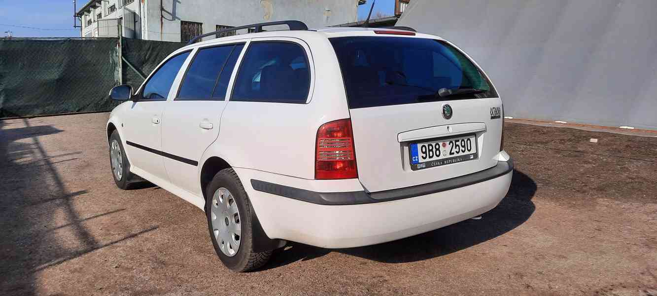 Škoda Octavia Combi Tour 1.9 TDI, 06/2010 - foto 3