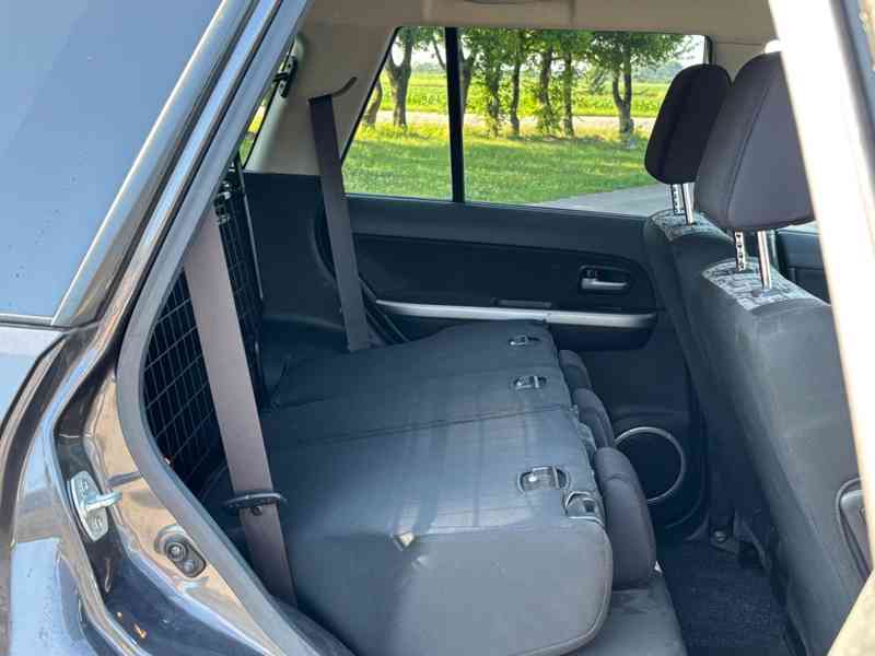 Suzuki Grand Vitara 2.4i Club+ benzín 124kw - foto 6