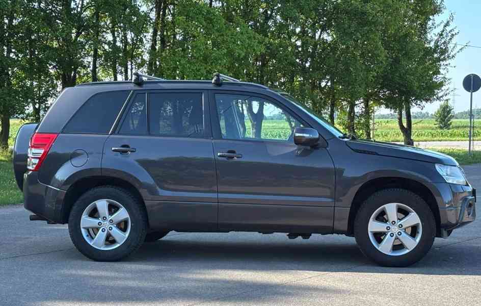 Suzuki Grand Vitara 2.4i Club+ benzín 124kw - foto 4
