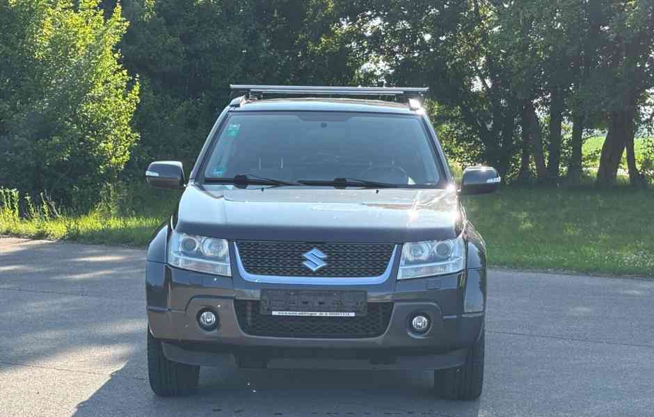 Suzuki Grand Vitara 2.4i Club+ benzín 124kw - foto 8