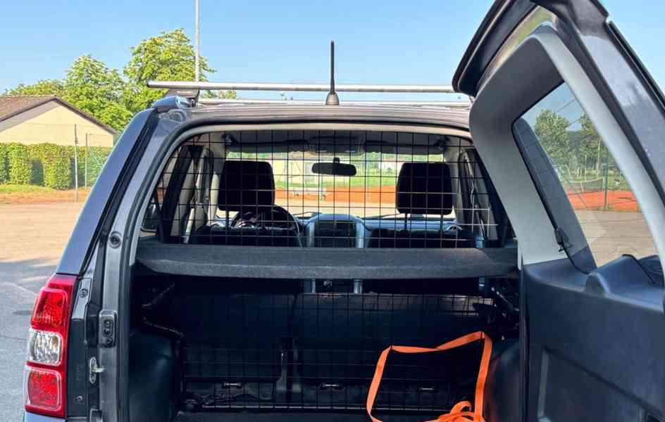 Suzuki Grand Vitara 2.4i Club+ benzín 124kw - foto 9