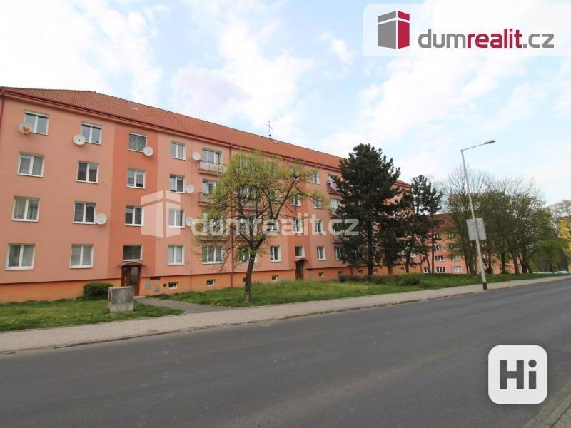 Pěkný slunný byt před rekonstrukcí 2+1 v prvním patře cihlového domu v Sokolově - foto 16