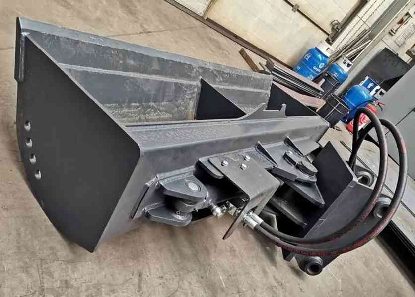 Hydraulická svahovka  - foto 2