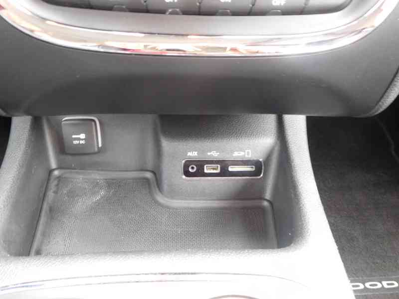 Dodge Durango 3.6i V6 Citadel 216 kW, 7. Míst, 4X4, ČR - foto 27