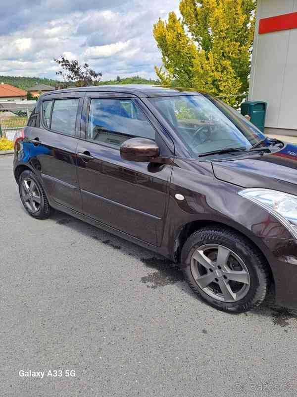 Suzuki Swift 1,2 4/ 2015 - foto 11