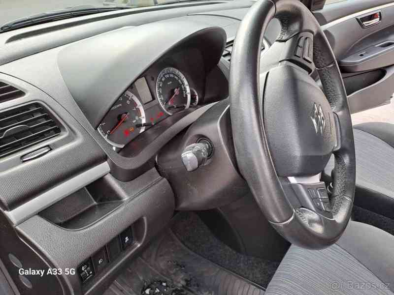 Suzuki Swift 1,2 4/ 2015 - foto 13