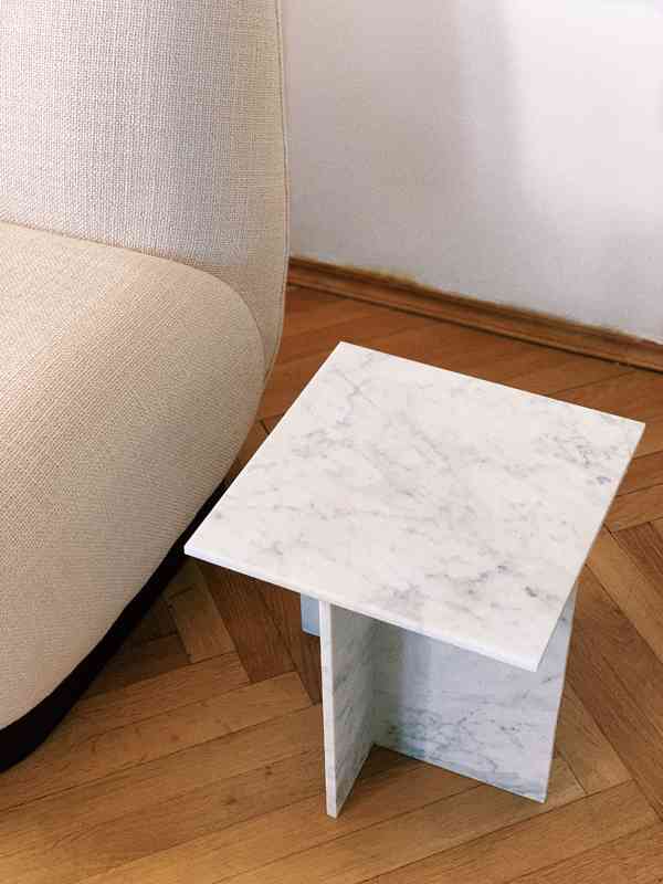 Mramorové stolky Bianco Carrara - foto 2
