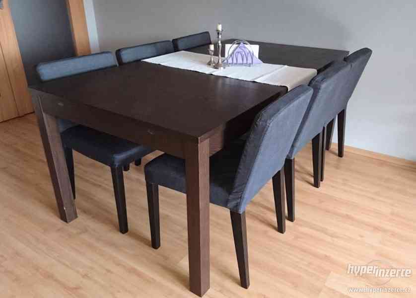Jídelní stůl a 6x čalouněná židle - foto 1