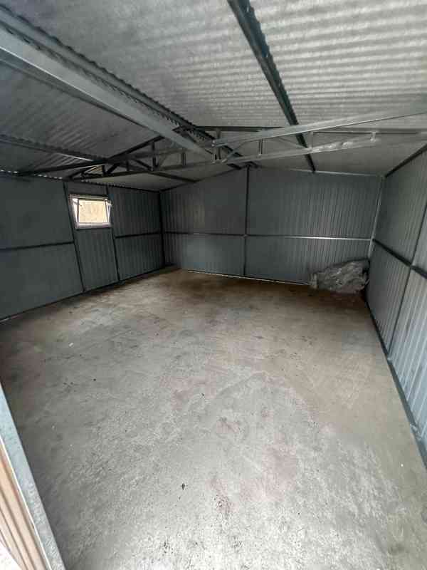 Plechova garáž 5x5m -  výklopná vrata -  dveře - okno TS857 - foto 6