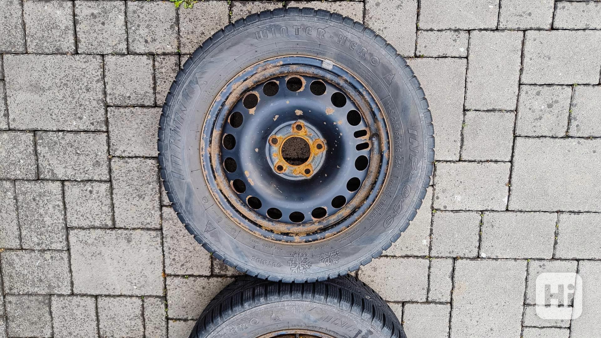 Sada zimních kol 215/60 R16 95H, disk 6,5Jx16 H2 ET41 - foto 1