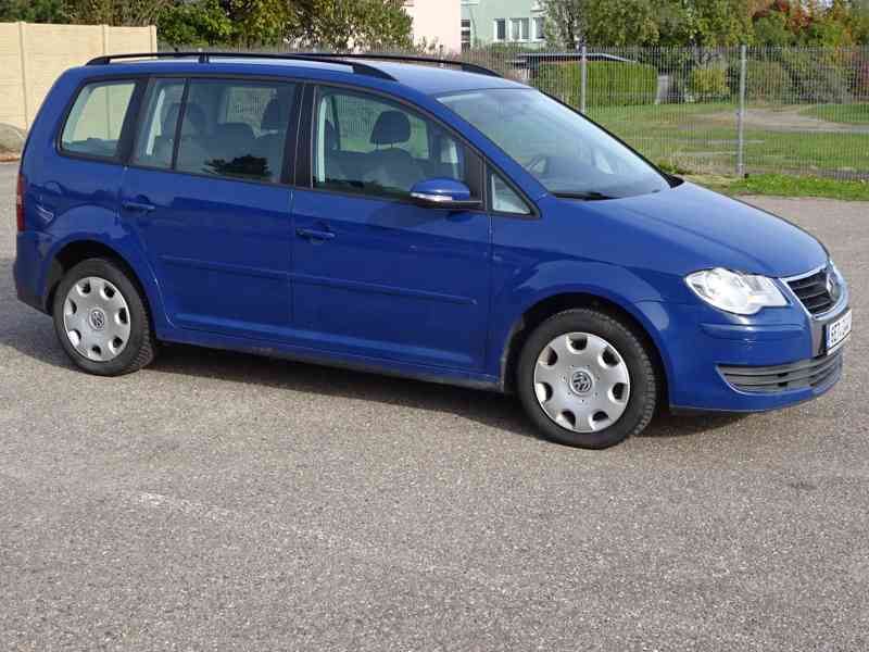 VW Touran 1.4 TSI r.v.2010 (103 kw) 7 míst stk:10/2026 - foto 2