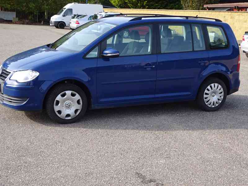 VW Touran 1.4 TSI r.v.2010 (103 kw) 7 míst stk:10/2026 - foto 3