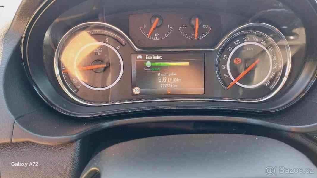Opel Insignia 2,0 - foto 10