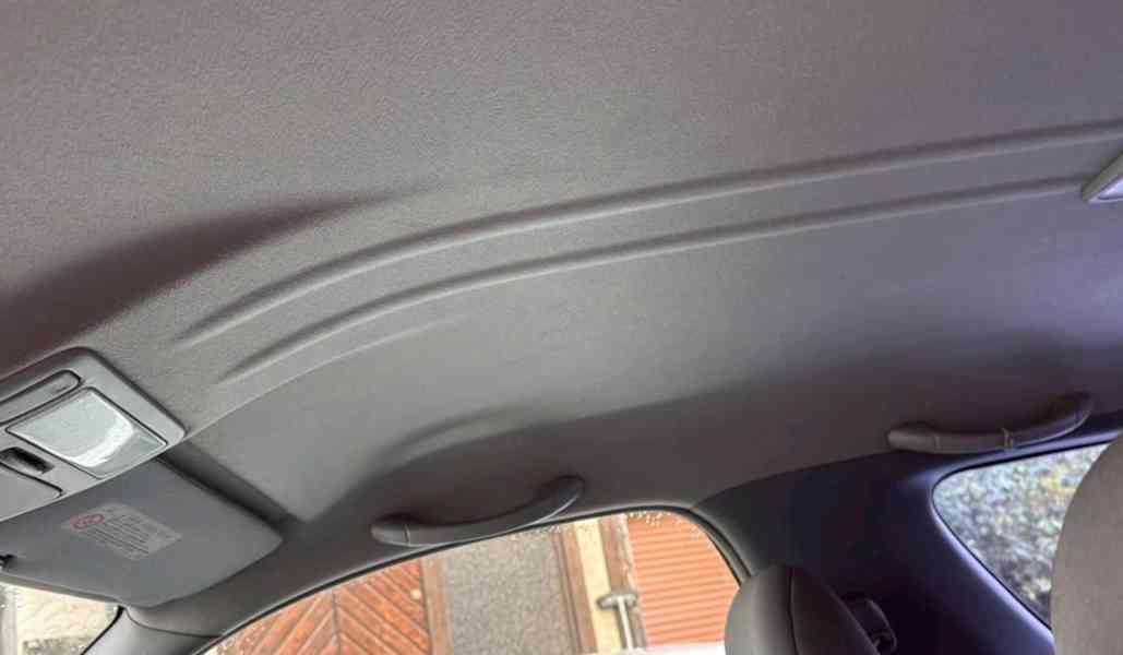 Toyota RAV 4 2,0i benzín 110kw - foto 8