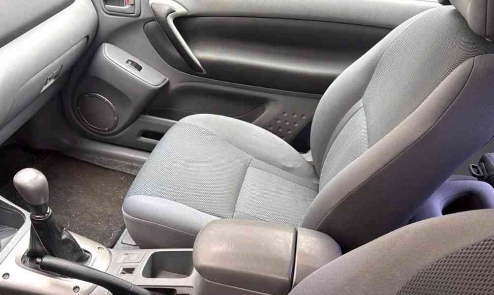 Toyota RAV 4 2,0i benzín 110kw - foto 10