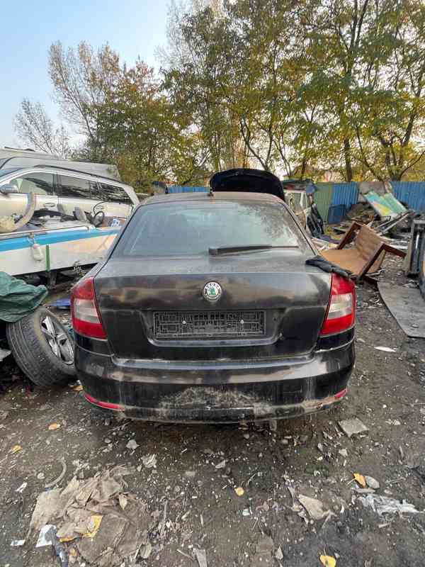 SKODA OCTAVIA II LIFT 1,6TDI NA ND 2013 - foto 10