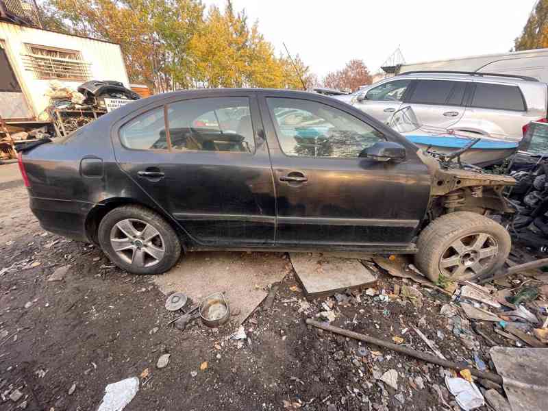 SKODA OCTAVIA II LIFT 1,6TDI NA ND 2013 - foto 3