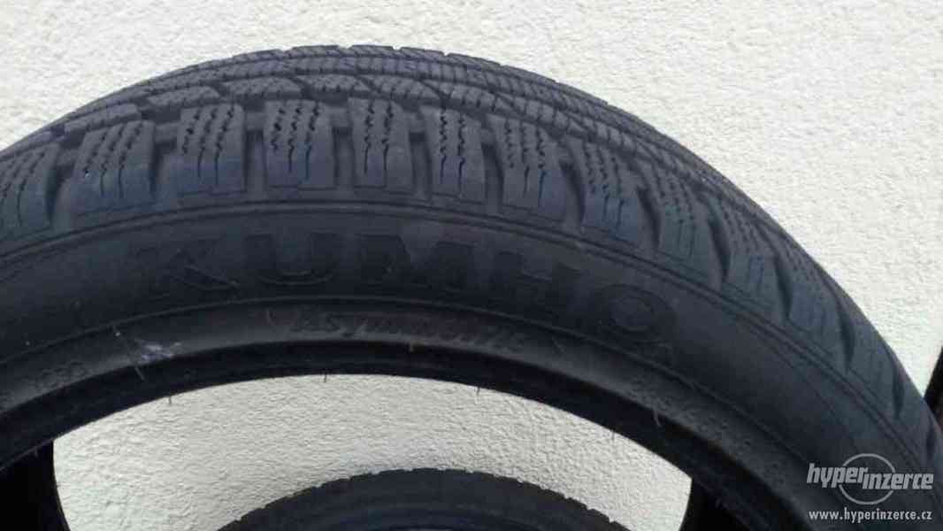 Zimní pneu 235/45R18 98V KUMHO KW27 XL - foto 2