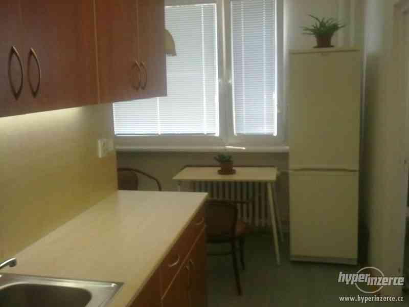 PRONÁJEM BYTU BEZ RK V CHRASTAVĚ - foto 1