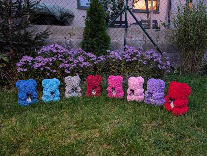 Medvídci z pěnových růží - foto 8