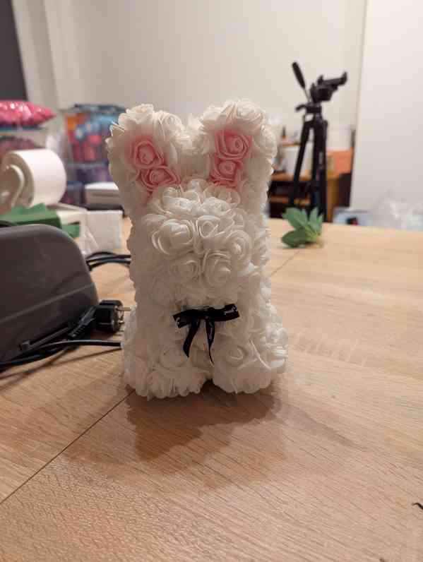 Medvídci z pěnových růží - foto 4