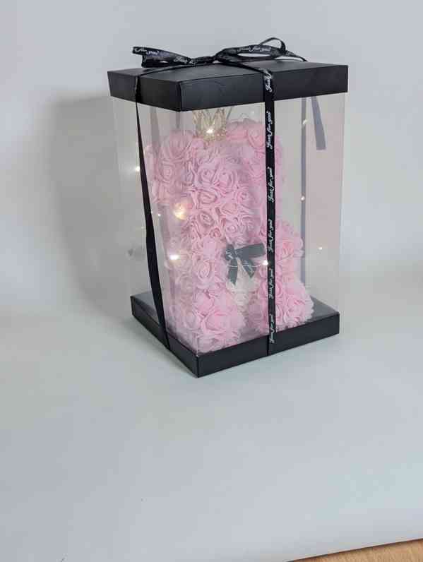 Medvídci z pěnových růží - foto 9