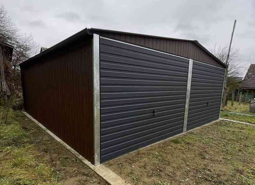 Plechova garáž 6x5,8m 2x výklopná vrata tmavý ořech TS1010 - foto 3