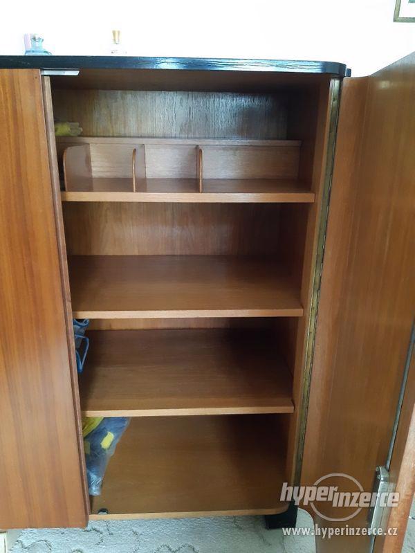 Retro ložnice tmavé dřevo - stylový nábytek z 50. let - foto 8